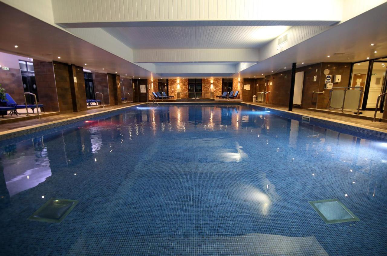 โอลด์ ธอร์นส์ แมเนอร์ โฮเต็ล กอล์ฟ แอนด์ คันทรี เอสเตท Hotel ลิปฮุค ภายนอก รูปภาพ
